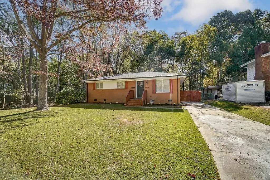 Charlotte Charm Haven With Outdoor Tv Villa United States