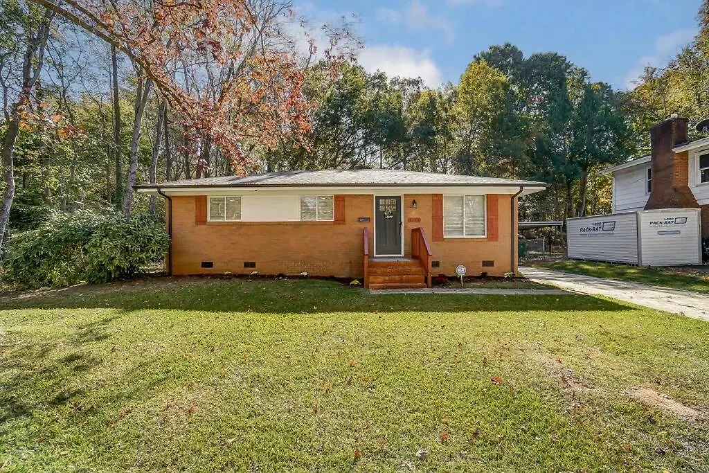 Charlotte Charm Haven With Outdoor Tv Villa Holiday home