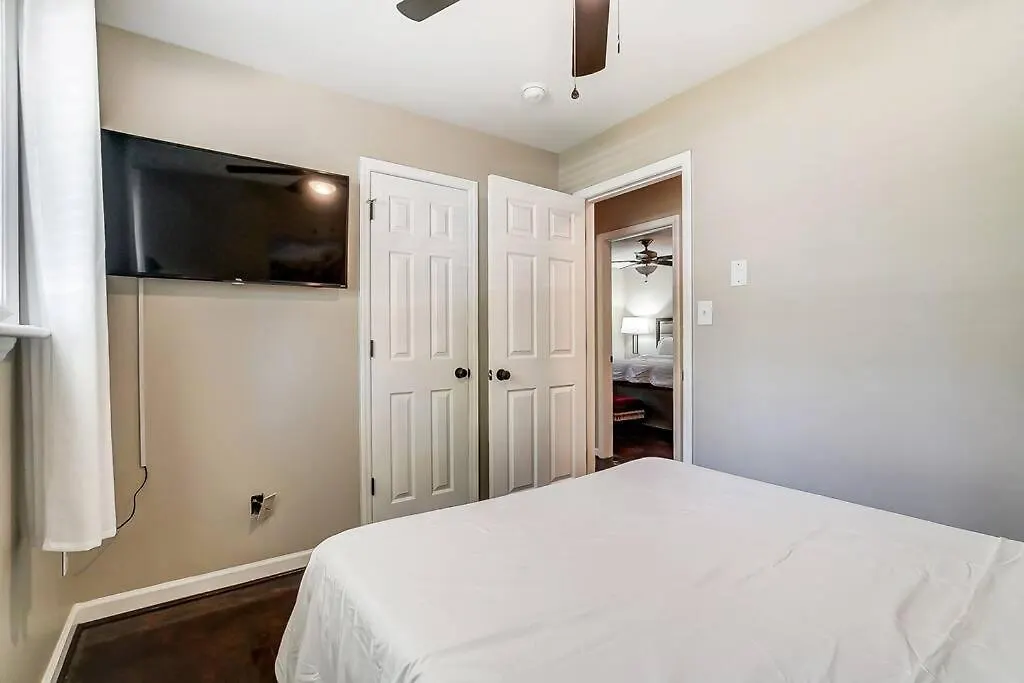 Charlotte Charm Haven With Outdoor Tv Villa United States