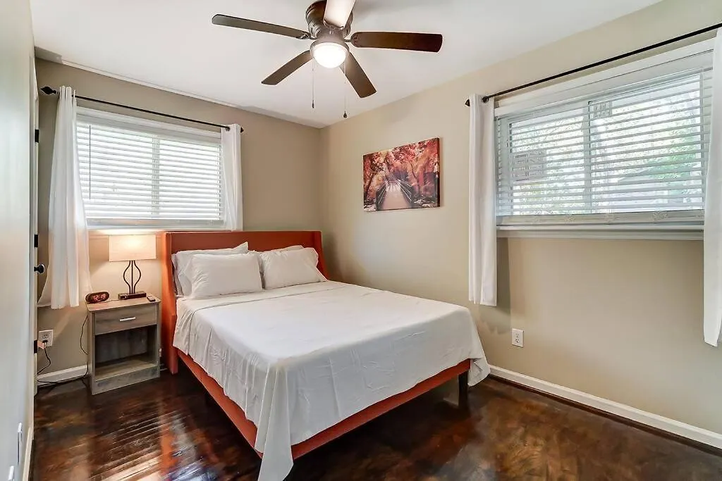 Charlotte Charm Haven With Outdoor Tv Villa 0*,  United States